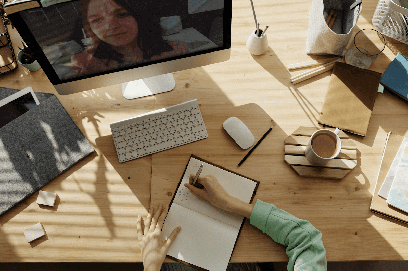 Video for Intenal Communications Featured Image HR team working on their internal communication strategy